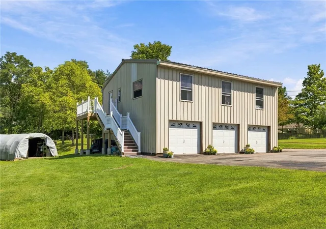 Photo 3 of Single family home for sale at 67 Magee Ave, Valencia Boro, PA 16059 | MLS# 1774306 | Listing updated on 2026-09-15