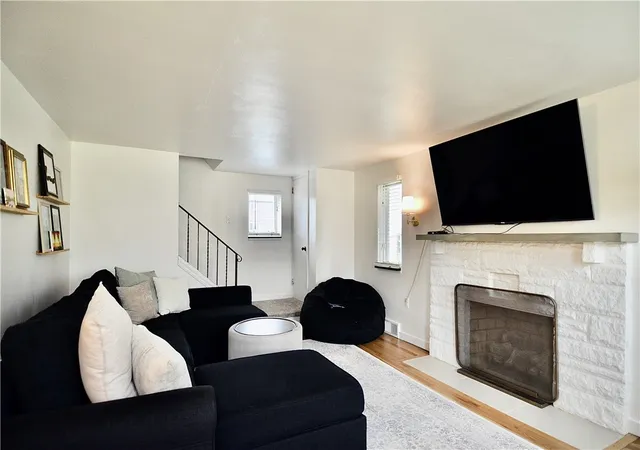 Photo 2 of Single family home for sale at 3056 Earlsmere Ave, Dormont, PA 15216 | MLS# 1773870 | Listing updated on 2026-09-15