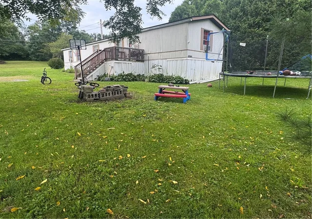 Photo 3 of Manufactured home for sale at 325 W Butler St, Mercer Boro, PA 16137 | MLS# 1774506 | Listing updated on 2026-10-03