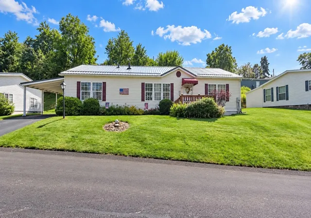 Manufactured home for sale at 200 Falcon Ln, Washington Twp, PA 15613 | MLS# 1774507
