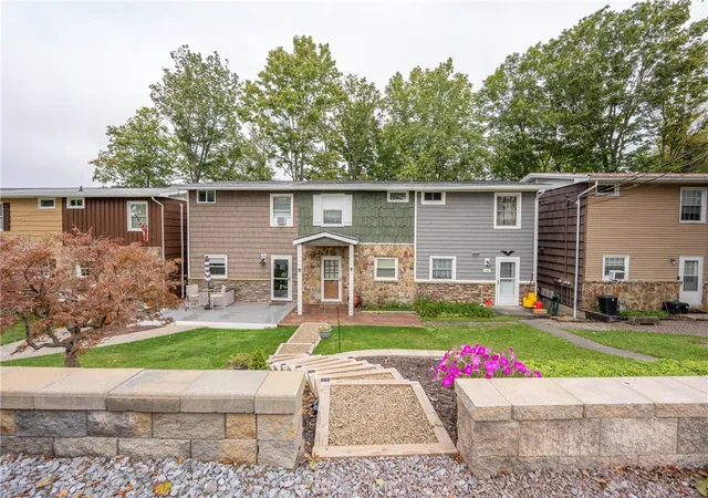 Photo 2 of Townhouse for sale at 742 S Shore Trl, Indian Lake Boro, PA 15926 | MLS# 1774460 | Listing updated on 2026-09-14
