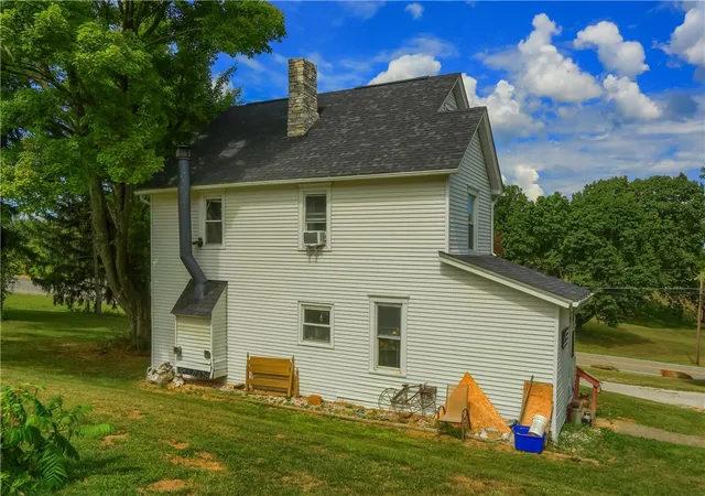 Photo 4 of Sale Pending at 5937 Portersville Rd, Perry Twp, PA 16051 | MLS# 1772274 | Listing updated on 2026-10-20