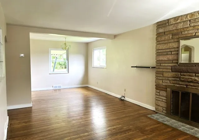 Photo 3 of Single family home for sale at 405 Clifton Ave, Shaler, PA 15116 | MLS# 1774445 | Listing updated on 2026-10-19
