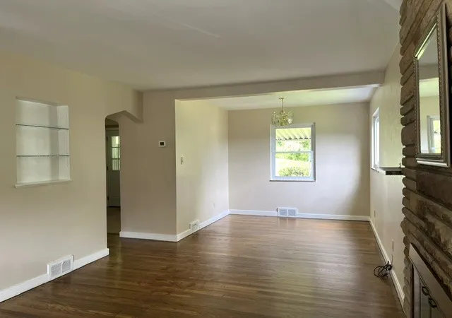 Photo 3 of Single family home for sale at 405 Clifton Ave, Shaler, PA 15116 | MLS# 1774445 | Listing updated on 2026-10-19