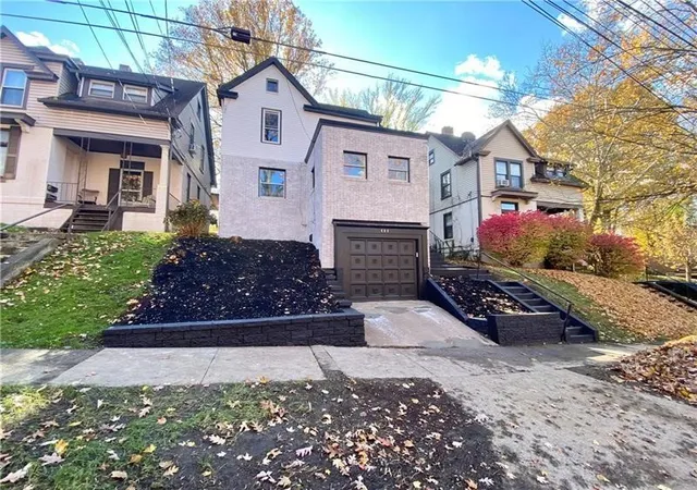 Single family home for sale at 404 Washington Ave, Oakmont, PA 15139 | MLS# 1774333