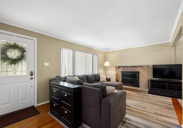 Photo 3 of Single family home for sale at 358 Yarrow Ln, Pleasant Hills, PA 15236 | MLS# 1774597 | Listing updated on 2026-10-14