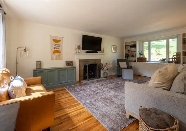 Photo 2 of Sale Pending at 131 E Bruceton Rd, Pleasant Hills, PA 15236 | MLS# 1773985 | Listing updated on 2026-10-20