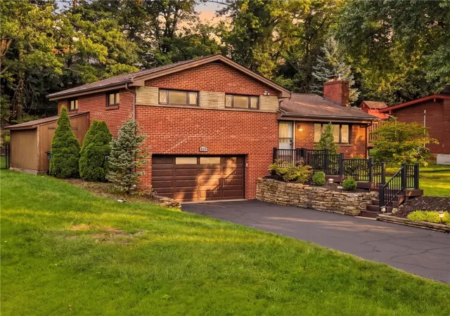 Single family home for sale at 624 Fort Couch Rd, Upper St Clair, PA 15241 | MLS# 1774214