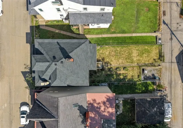 Photo 2 of Single family home for sale at 10 Orchard Ave, Shaler, PA 15223 | MLS# 1774400 | Listing updated on 2026-10-15