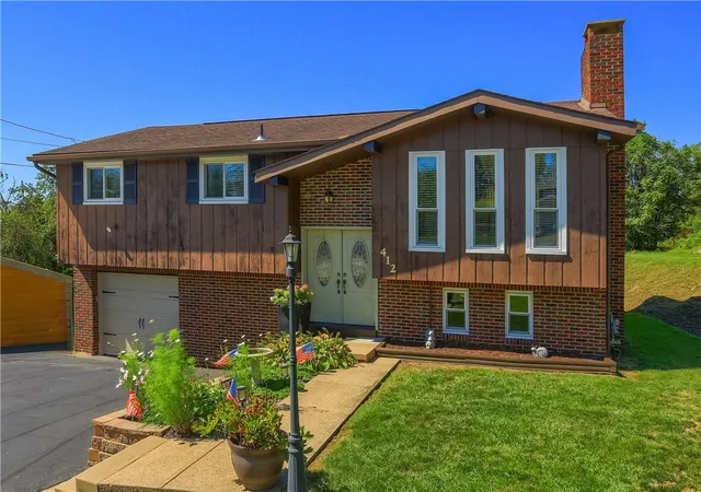 Photo 2 of Single family home for sale at 412 Payne Hl Rd, Jefferson Hills, PA 15025 | MLS# 1774142 | Listing updated on 2026-10-17