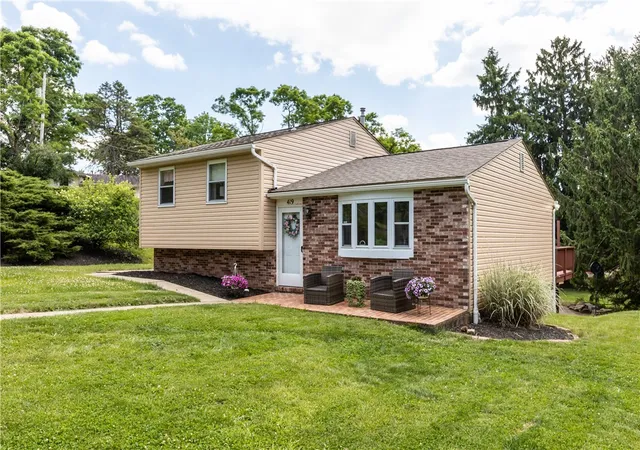 Photo 2 of Single family home for sale at 419 Patsy Dr, Pine Twp, PA 15044 | MLS# 1774608 | Listing updated on 2026-10-13