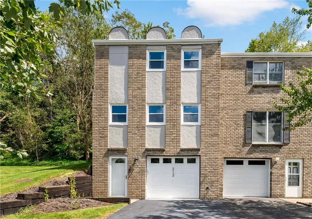 Photo 2 of Townhouse for sale at 313 Joan Of Arc Ct, Jefferson Hills, PA 15025 | MLS# 1774653 | Listing updated on 2026-10-21