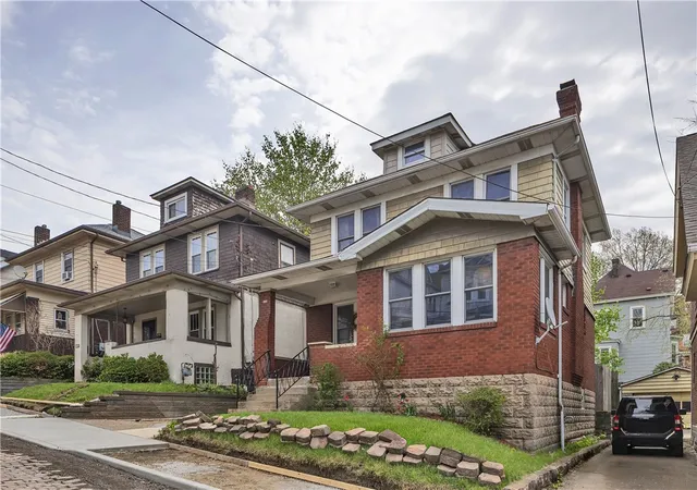 Photo 3 of Sale Pending at 330 Elizabeth Ave, Avalon, PA 15202 | MLS# 1774362 | Listing updated on 2026-10-12
