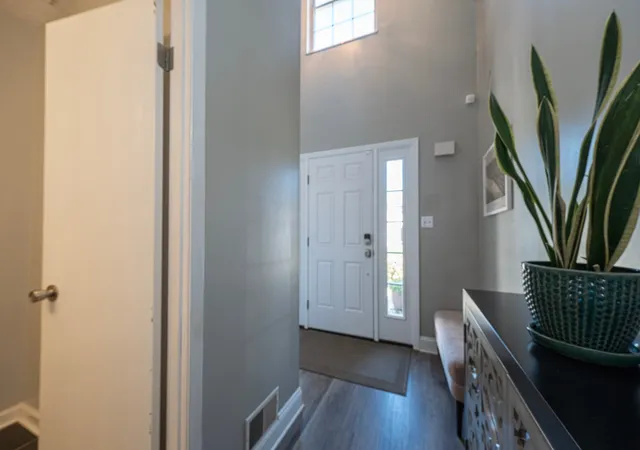 Photo 3 of Townhouse for sale at 65 New London Ln, Oakmont, PA 15139 | MLS# 1774872 | Listing updated on 2026-10-19
