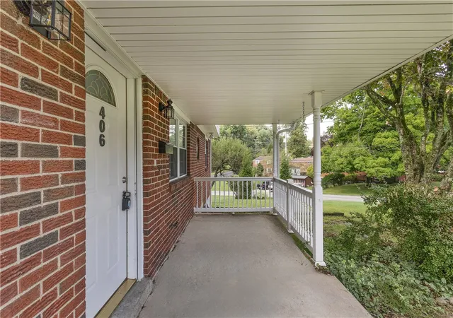 Photo 3 of Single family home for sale at 406 Eden Dr, Monroeville, PA 15146 | MLS# 1774575 | Listing updated on 2026-10-21