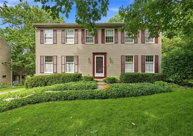 Photo 1 of Single family home for sale at 1532 Glenwood Rd, Upper St Clair, PA 15241 | MLS# 1774618 | Listing updated on 2026-10-12