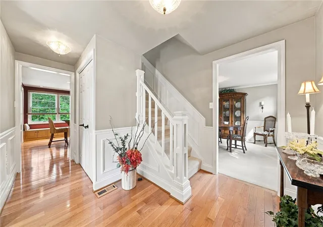 Photo 2 of Single family home for sale at 1532 Glenwood Rd, Upper St Clair, PA 15241 | MLS# 1774618 | Listing updated on 2026-10-12