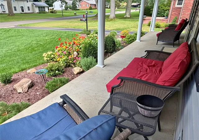 Photo 3 of Single family home for sale at 416 W Washington Blvd, Grove City Boro, PA 16127 | MLS# 1775037 | Listing updated on 2026-10-17