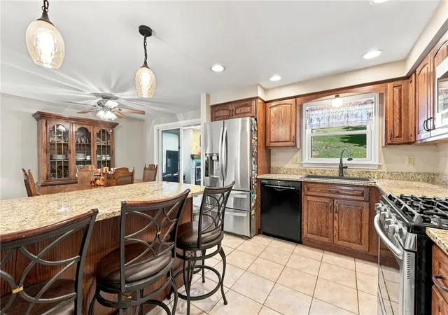 Photo 2 of Single family home for sale at 711 Pine Valley Dr, Plum Boro, PA 15239 | MLS# 1775044 | Listing updated on 2026-10-20