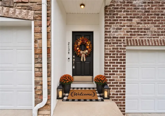 Photo 3 of Townhouse for sale at 2134 Shawnee Dr, South Strabane, PA 15301 | MLS# 1774525 | Listing updated on 2026-10-19