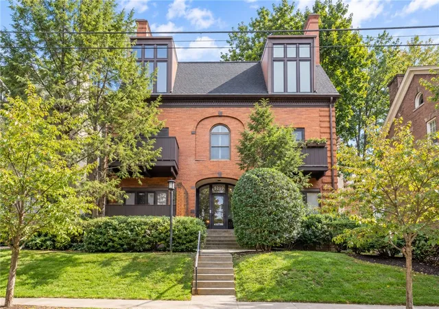 Photo 1 of Condo for sale at 5922 Howe St #204, Shadyside, PA 15232 | MLS# 1774550 | Listing updated on 2026-10-20