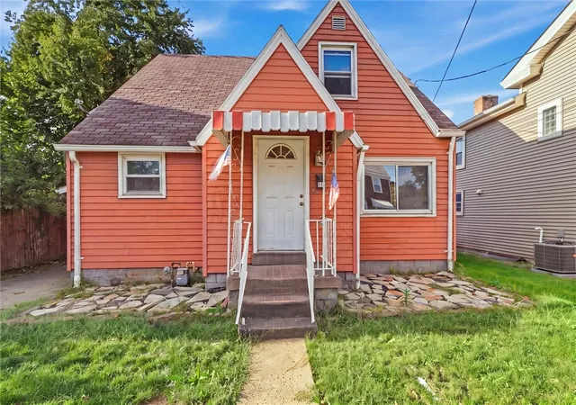 Photo 1 of Single family home for sale at 119 E 1st Avenue, Tarentum, PA 15084 | MLS# 1775200 | Listing updated on 2026-10-16