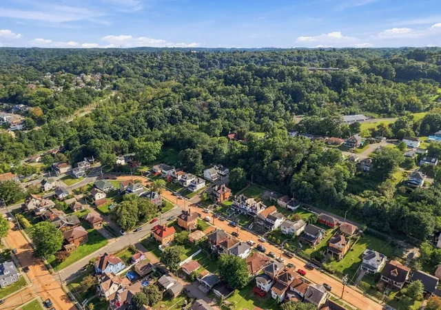 Photo 29 of Single family home for sale at 913 Chestnut St, Coraopolis, PA 15108 | MLS# 1775270 | Listing updated on 2026-10-19