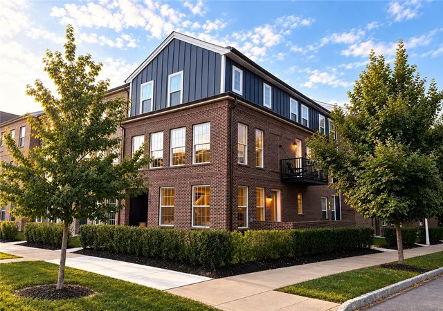 Photo 1 of Townhouse for sale at 125 Main St, Cranberry Twp, PA 16066 | MLS# 1774994 | Listing updated on 2026-10-11