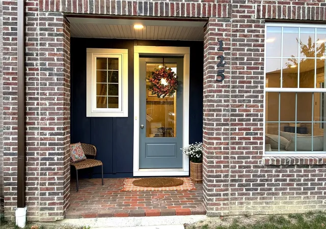 Photo 3 of Townhouse for sale at 125 Main St, Cranberry Twp, PA 16066 | MLS# 1774994 | Listing updated on 2026-10-11