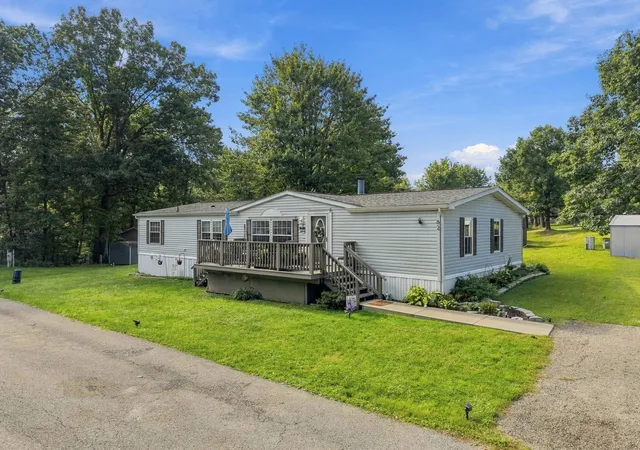 Photo 3 of Manufactured home for sale at 62 2nd Street, Cranberry Twp, PA 16066 | MLS# 1775301 | Listing updated on 2026-10-18