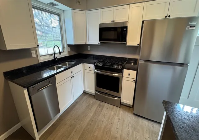 Photo 2 of Single family home for sale at 3832 Cynthia Dr, Baldwin Boro, PA 15227 | MLS# 1775302 | Listing updated on 2026-10-18