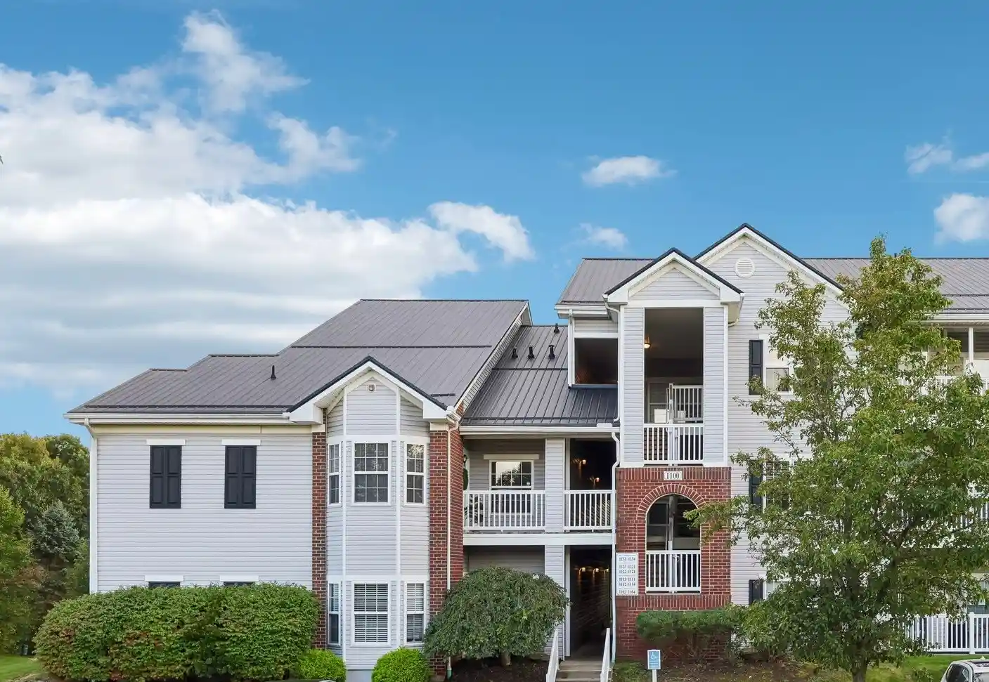 Listing Photo 1 - Condo for sale in 1124 Prescott Pl located at 1124 Prescott Pl, Sewickley, PA 15143 - Unit 1124 Prescott Pl