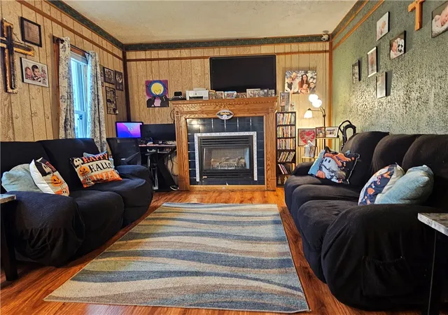 Photo 2 of Single family home for sale at 302 S Monroe St, City Of But Ne, PA 16001 | MLS# 1775461 | Listing updated on 2026-10-19