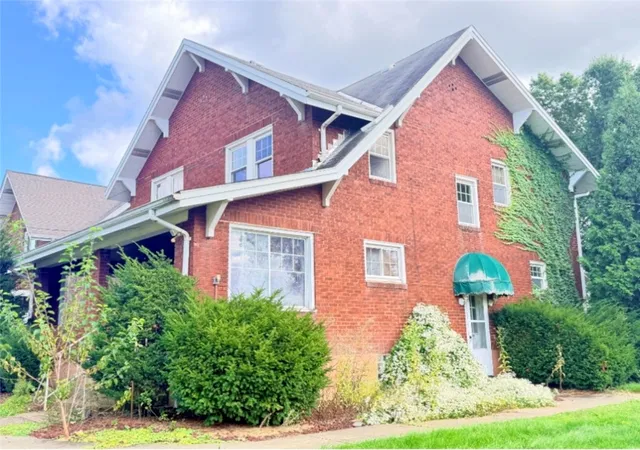 Photo 3 of Single family home for sale at 1300 Union Ave, Harrison Twp, PA 15065 | MLS# 1775556 | Listing updated on 2026-10-17