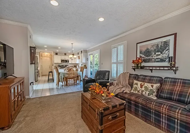 Photo 3 of Single family home for sale at 167 Hickory Hts Dr, South Fayette, PA 15017 | MLS# 1775567 | Listing updated on 2026-10-22