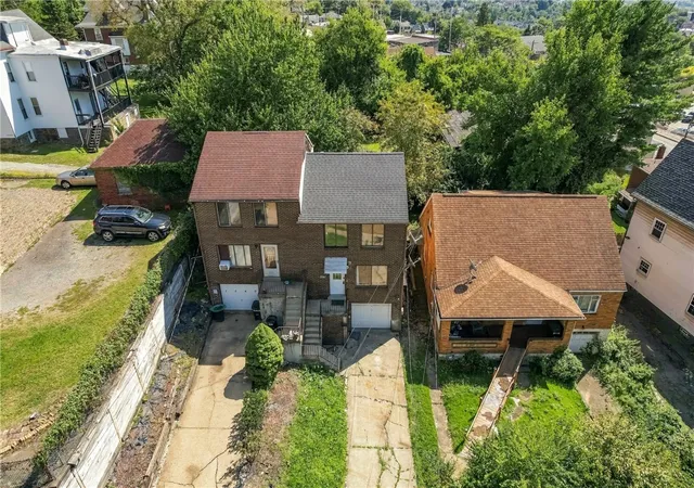 Photo 3 of Townhouse for sale at 7538 Vernon St, Swissvale, PA 15218 | MLS# 1775670 | Listing updated on 2026-10-19