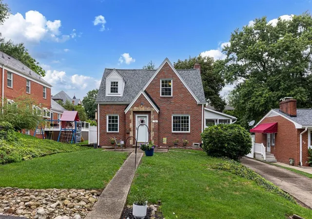 Photo 1 of Single family home for sale at 76 Kingston Ave, Crafton, PA 15205 | MLS# 1775684 | Listing updated on 2026-10-17