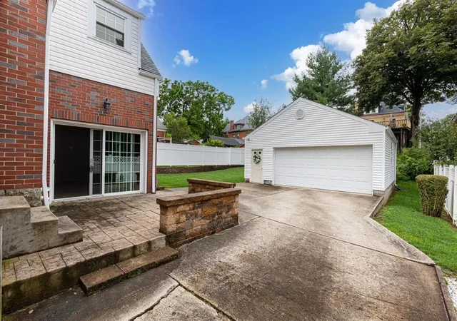 Photo 2 of Single family home for sale at 76 Kingston Ave, Crafton, PA 15205 | MLS# 1775684 | Listing updated on 2026-10-17