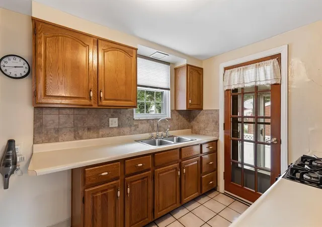 Photo 3 of Single family home for sale at 76 Kingston Ave, Crafton, PA 15205 | MLS# 1775684 | Listing updated on 2026-10-17