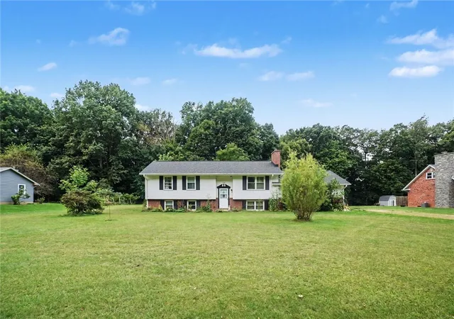 Photo 1 of Single family home for sale at 1364 Maple Ave, Lake City, PA 16423 | MLS# 1775628 | Listing updated on 2026-10-20