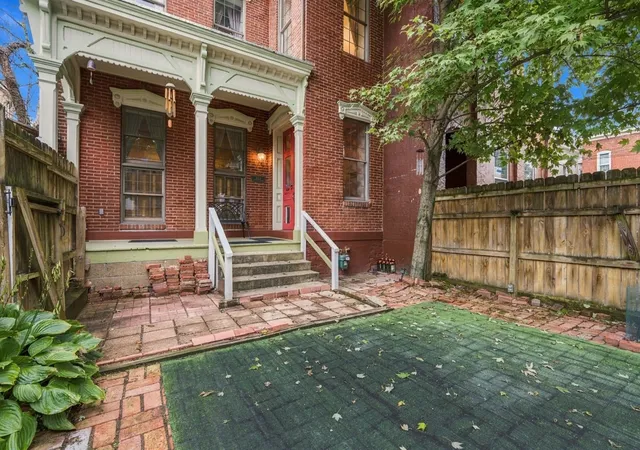 Listing Photo 2 - Condo for sale in building located at 312 Denniston St, Pittsburgh, PA 15206 - Unit #A