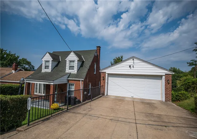 Photo 2 of Single family home for sale at 437 Virginia Ave, Harmony Twp, PA 15003 | MLS# 1775542 | Listing updated on 2026-10-20