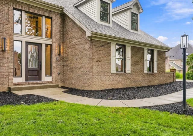Photo 3 of Single family home for sale at 2037 Broad Hl Farms Rd, Moon/crescent Twp, PA 15108 | MLS# 1775807 | Listing updated on 2026-10-14