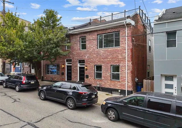 Photo 3 of Townhouse for sale at 186 44th Street, Lawrenceville, PA 15201 | MLS# 1775844 | Listing updated on 2026-10-15