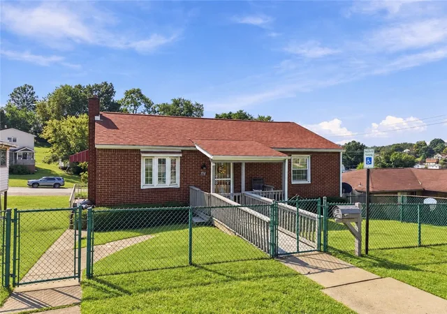 Photo 2 of Single family home for sale at 718 Laura St, West Mifflin, PA 15122 | MLS# 1775769 | Listing updated on 2026-10-18