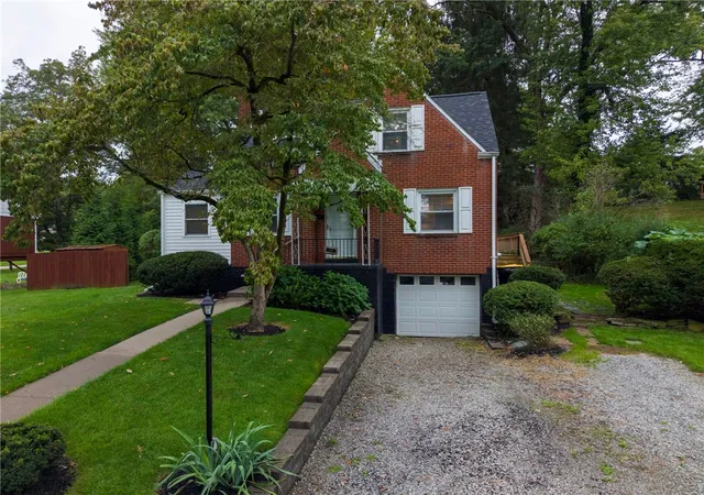 Photo 1 of Single family home for sale at 558 Glenrock Dr, Bethel Park, PA 15102 | MLS# 1775763 | Listing updated on 2026-10-21