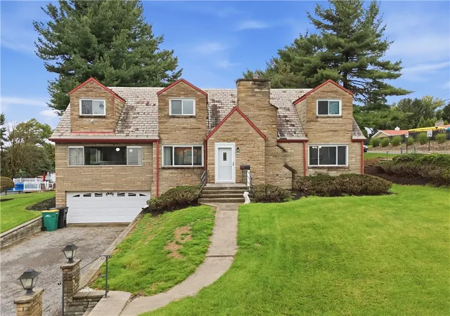 Photo 3 of Single family home for sale at 413 Goldsmith, Ross Twp, PA 15237 | MLS# 1775874 | Listing updated on 2026-10-21