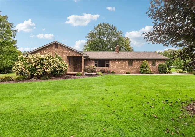 Single family home for sale at 7 Valley View Dr, Wilmington Twp, PA 16142 | MLS# 1775935