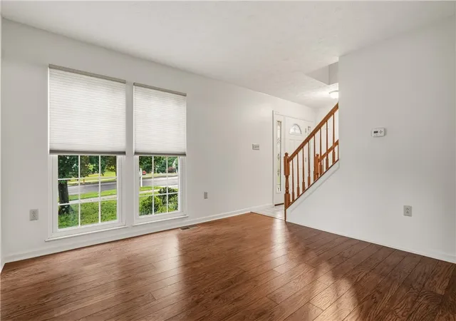 Photo 3 of Single family home for sale at 336 Indian Ridge Dr, Moon/crescent Twp, PA 15108 | MLS# 1775277 | Listing updated on 2026-10-17