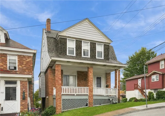 Photo 2 of Single family home for sale at 1500 Creedmoor Ave, Brookline, PA 15226 | MLS# 1775898 | Listing updated on 2026-10-12